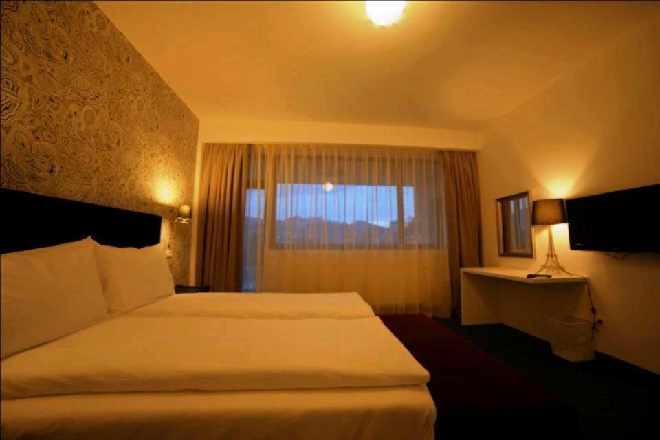 Apart Hotel Vlad Tepes Braşov Eksteriør bilde