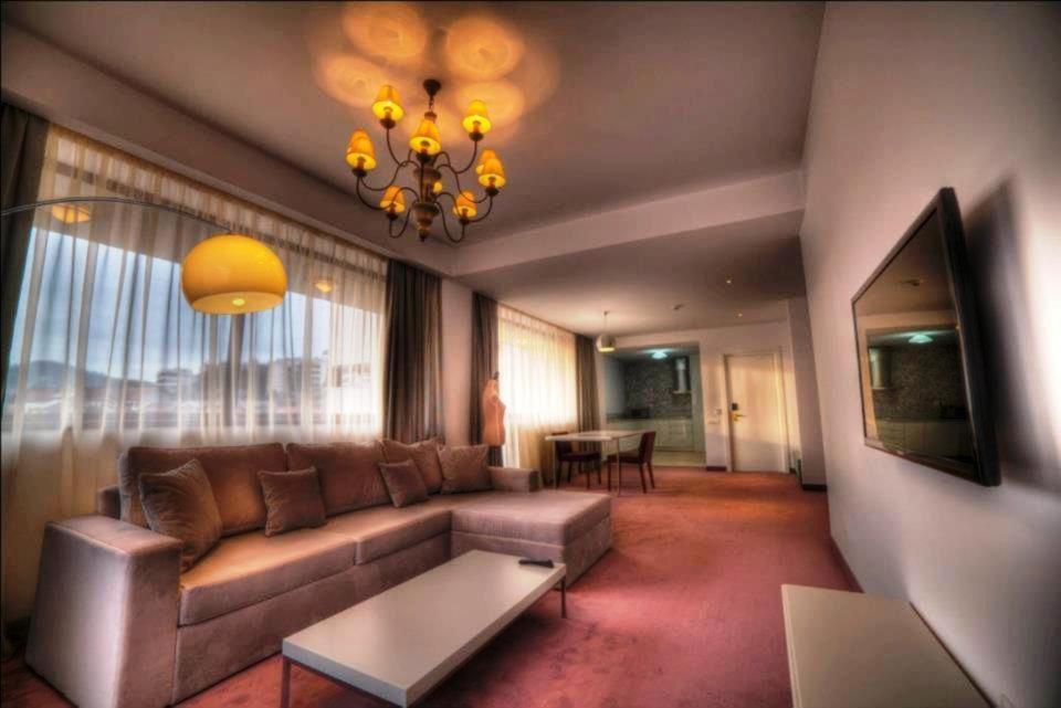 Apart Hotel Vlad Tepes Braşov Eksteriør bilde
