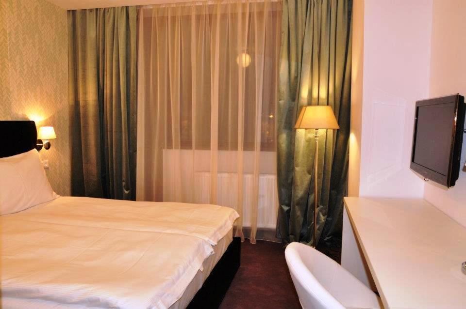 Apart Hotel Vlad Tepes Braşov Eksteriør bilde