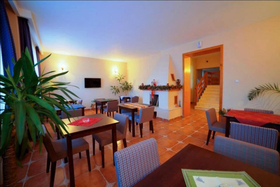 Apart Hotel Vlad Tepes Braşov Eksteriør bilde