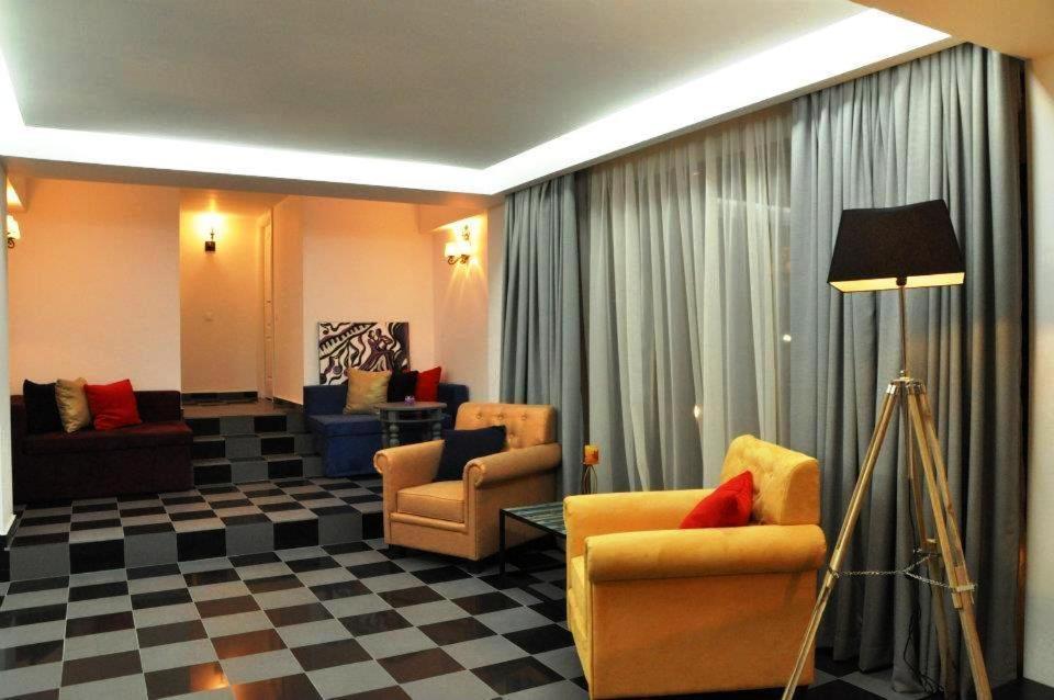 Apart Hotel Vlad Tepes Braşov Eksteriør bilde